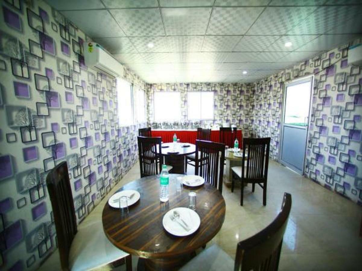 Airport Hotel Hsp Νέο Δελχί Εξωτερικό φωτογραφία